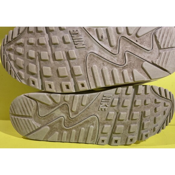 Nike Air Max 90 Essential 537384-134 Triple White Running Gym Size 11.5 - Picture 7 of 8